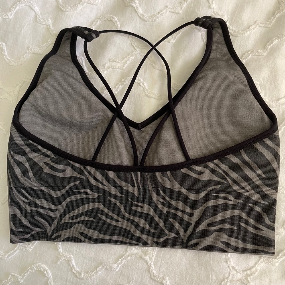 Sports bra - Picture 2 of 3